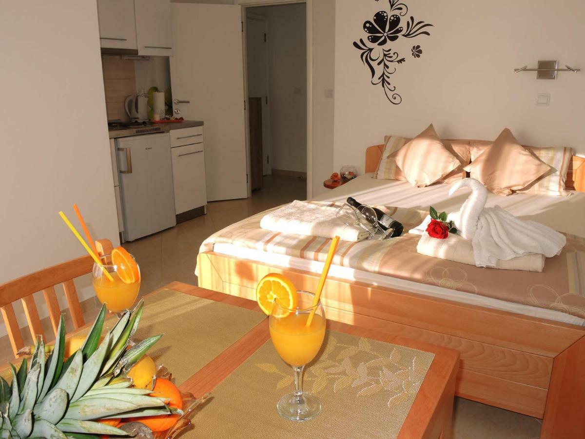 Iva Apartmani Трибунь Экстерьер фото