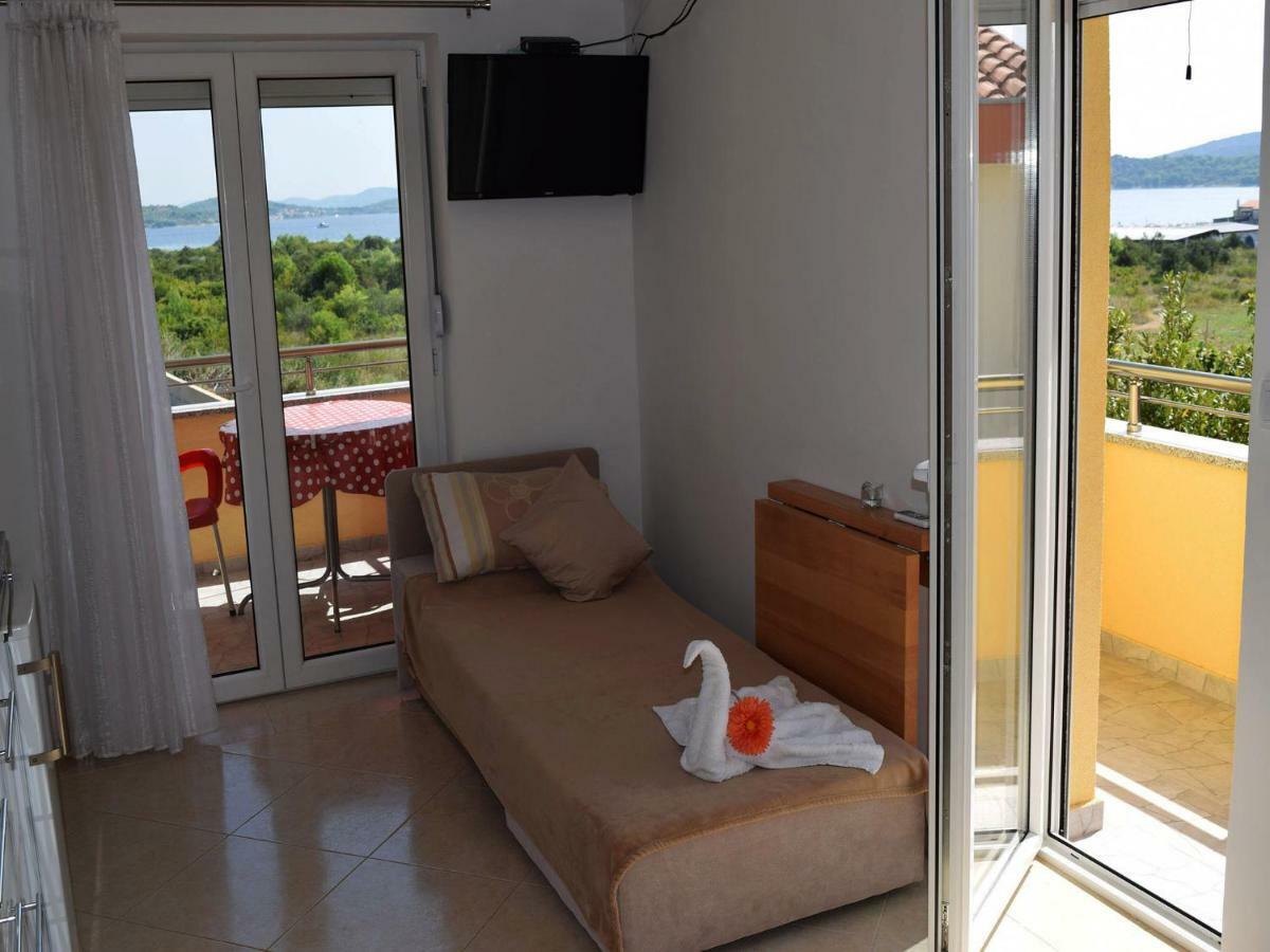 Iva Apartmani Трибунь Экстерьер фото